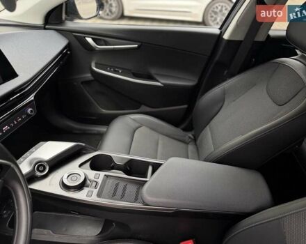 Сірий Кіа EV6, об'ємом двигуна 0 л та пробігом 43 тис. км за 26500 $, фото 20 на Automoto.ua