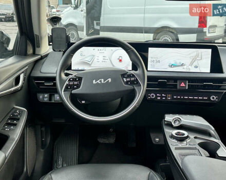 Сірий Кіа EV6, об'ємом двигуна 0 л та пробігом 31 тис. км за 24900 $, фото 12 на Automoto.ua