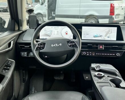 Сірий Кіа EV6, об'ємом двигуна 0 л та пробігом 31 тис. км за 24900 $, фото 12 на Automoto.ua