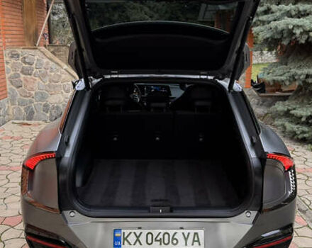 Серый Киа EV6, объемом двигателя 0 л и пробегом 23 тыс. км за 33000 $, фото 35 на Automoto.ua