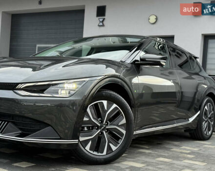Серый Киа EV6, объемом двигателя 0 л и пробегом 47 тыс. км за 26900 $, фото 10 на Automoto.ua