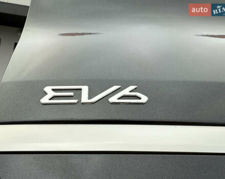 Серый Киа EV6, объемом двигателя 0 л и пробегом 47 тыс. км за 26900 $, фото 100 на Automoto.ua