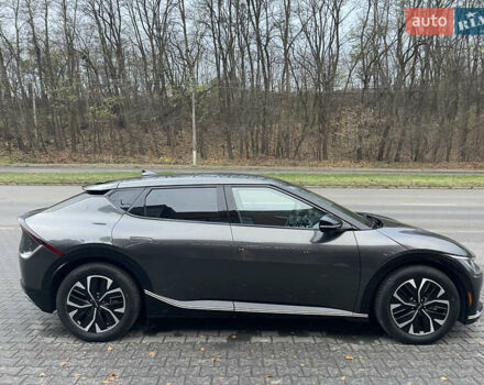 Серый Киа EV6, объемом двигателя 0 л и пробегом 68 тыс. км за 26500 $, фото 4 на Automoto.ua