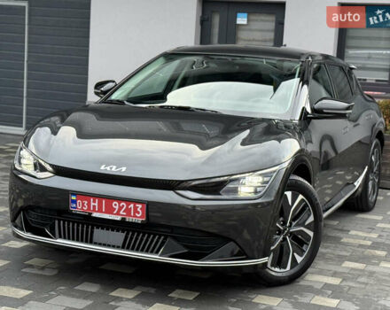 Серый Киа EV6, объемом двигателя 0 л и пробегом 47 тыс. км за 26900 $, фото 3 на Automoto.ua