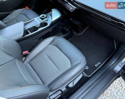 Серый Киа EV6, объемом двигателя 0 л и пробегом 34 тыс. км за 24000 $, фото 30 на Automoto.ua