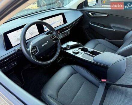 Серый Киа EV6, объемом двигателя 0 л и пробегом 34 тыс. км за 24000 $, фото 28 на Automoto.ua