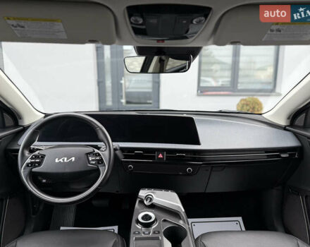 Серый Киа EV6, объемом двигателя 0 л и пробегом 47 тыс. км за 26900 $, фото 65 на Automoto.ua