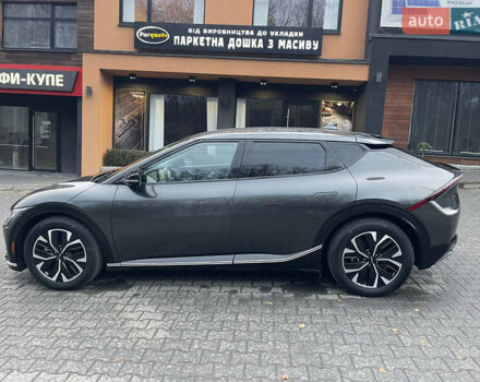 Серый Киа EV6, объемом двигателя 0 л и пробегом 68 тыс. км за 26500 $, фото 3 на Automoto.ua