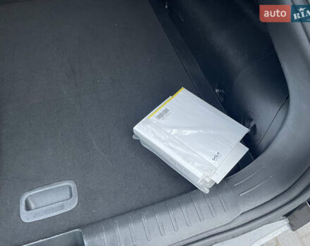 Серый Киа EV6, объемом двигателя 0 л и пробегом 68 тыс. км за 26500 $, фото 10 на Automoto.ua