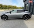 Сірий Кіа EV6, об'ємом двигуна 0 л та пробігом 9 тис. км за 27999 $, фото 12 на Automoto.ua