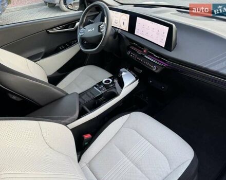 Сірий Кіа EV6, об'ємом двигуна 0 л та пробігом 9 тис. км за 35000 $, фото 21 на Automoto.ua