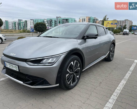 Серый Киа EV6, объемом двигателя 0 л и пробегом 17 тыс. км за 28500 $, фото 2 на Automoto.ua
