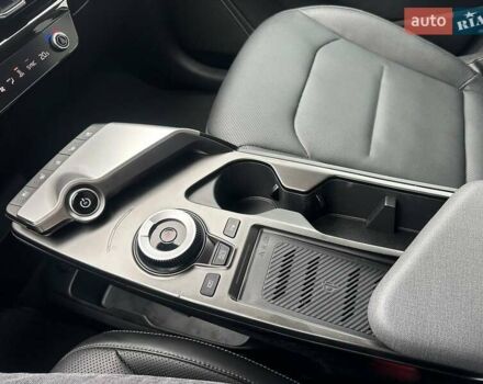 Серый Киа EV6, объемом двигателя 0 л и пробегом 38 тыс. км за 27499 $, фото 70 на Automoto.ua