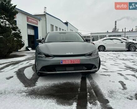 Серый Киа EV6, объемом двигателя 0 л и пробегом 38 тыс. км за 27499 $, фото 103 на Automoto.ua