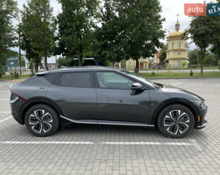 Серый Киа EV6, объемом двигателя 0 л и пробегом 5 тыс. км за 28500 $, фото 4 на Automoto.ua