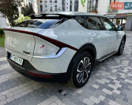 Серый Киа EV6, объемом двигателя 0 л и пробегом 10 тыс. км за 28500 $, фото 17 на Automoto.ua