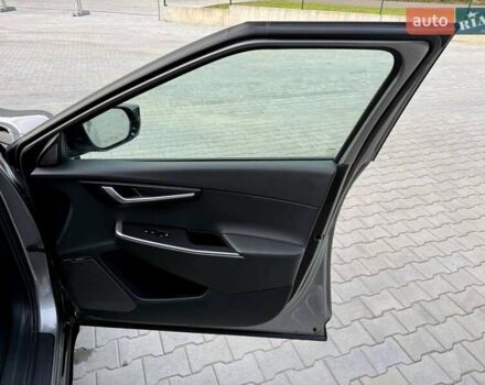 Сірий Кіа EV6, об'ємом двигуна 0 л та пробігом 9 тис. км за 27999 $, фото 53 на Automoto.ua