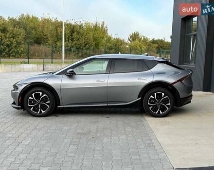 Сірий Кіа EV6, об'ємом двигуна 0 л та пробігом 9 тис. км за 27999 $, фото 74 на Automoto.ua