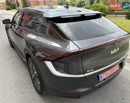 Серый Киа EV6, объемом двигателя 0 л и пробегом 9 тыс. км за 28500 $, фото 6 на Automoto.ua