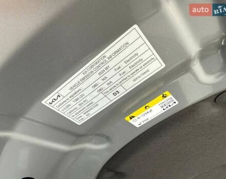 Сірий Кіа EV6, об'ємом двигуна 0 л та пробігом 9 тис. км за 27999 $, фото 134 на Automoto.ua