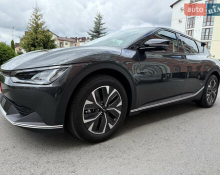 Серый Киа EV6, объемом двигателя 0 л и пробегом 9 тыс. км за 28500 $, фото 1 на Automoto.ua