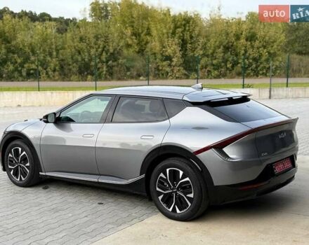 Сірий Кіа EV6, об'ємом двигуна 0 л та пробігом 9 тис. км за 27999 $, фото 22 на Automoto.ua