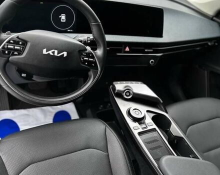 Серый Киа EV6, объемом двигателя 0 л и пробегом 38 тыс. км за 27499 $, фото 57 на Automoto.ua