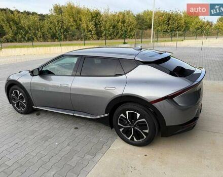 Сірий Кіа EV6, об'ємом двигуна 0 л та пробігом 9 тис. км за 27999 $, фото 88 на Automoto.ua
