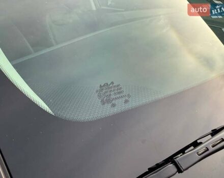 Сірий Кіа EV6, об'ємом двигуна 0 л та пробігом 9 тис. км за 27999 $, фото 31 на Automoto.ua