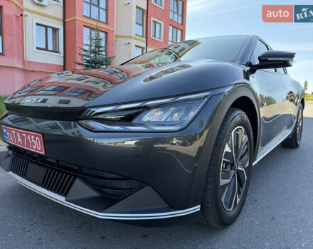 Серый Киа EV6, объемом двигателя 0 л и пробегом 9 тыс. км за 28500 $, фото 27 на Automoto.ua