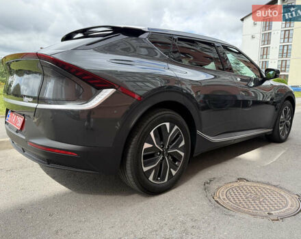 Серый Киа EV6, объемом двигателя 0 л и пробегом 9 тыс. км за 28500 $, фото 12 на Automoto.ua