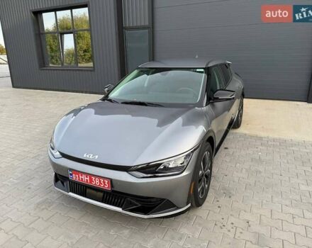 Сірий Кіа EV6, об'ємом двигуна 0 л та пробігом 9 тис. км за 27999 $, фото 21 на Automoto.ua