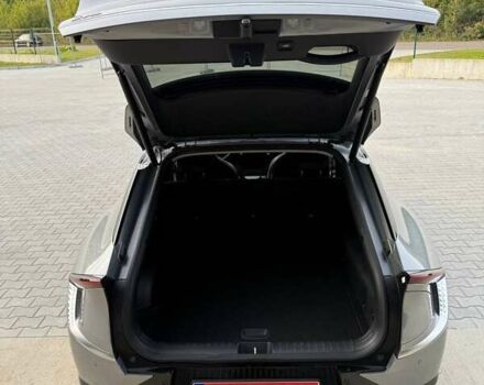 Сірий Кіа EV6, об'ємом двигуна 0 л та пробігом 9 тис. км за 27999 $, фото 32 на Automoto.ua