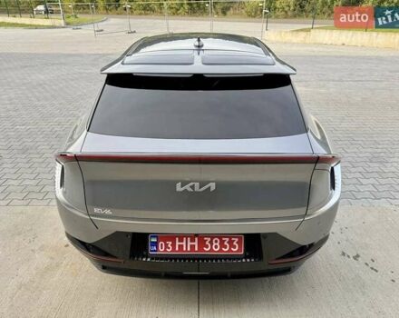 Сірий Кіа EV6, об'ємом двигуна 0 л та пробігом 9 тис. км за 27999 $, фото 9 на Automoto.ua