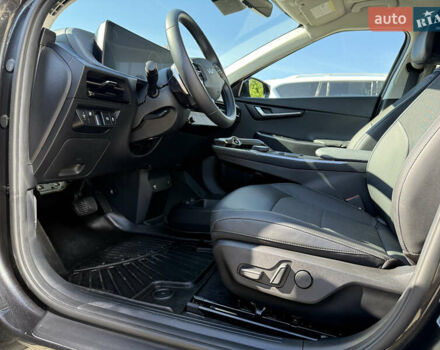Серый Киа EV6, объемом двигателя 0 л и пробегом 9 тыс. км за 28500 $, фото 42 на Automoto.ua