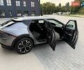 Сірий Кіа EV6, об'ємом двигуна 0 л та пробігом 9 тис. км за 27999 $, фото 38 на Automoto.ua