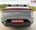 Сірий Кіа EV6, об'ємом двигуна 0 л та пробігом 9 тис. км за 27999 $, фото 97 на Automoto.ua
