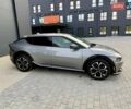 Сірий Кіа EV6, об'ємом двигуна 0 л та пробігом 9 тис. км за 27999 $, фото 2 на Automoto.ua