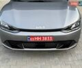 Сірий Кіа EV6, об'ємом двигуна 0 л та пробігом 9 тис. км за 27999 $, фото 20 на Automoto.ua