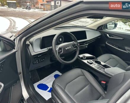Серый Киа EV6, объемом двигателя 0 л и пробегом 38 тыс. км за 27499 $, фото 27 на Automoto.ua