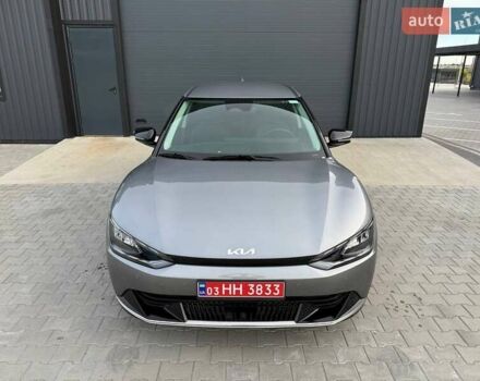 Сірий Кіа EV6, об'ємом двигуна 0 л та пробігом 9 тис. км за 27999 $, фото 75 на Automoto.ua
