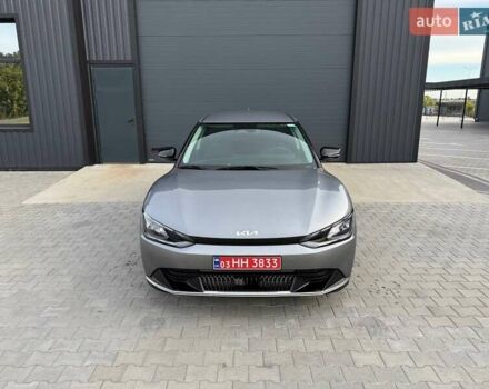 Сірий Кіа EV6, об'ємом двигуна 0 л та пробігом 9 тис. км за 27999 $, фото 37 на Automoto.ua