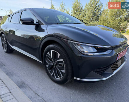 Серый Киа EV6, объемом двигателя 0 л и пробегом 9 тыс. км за 28500 $, фото 31 на Automoto.ua