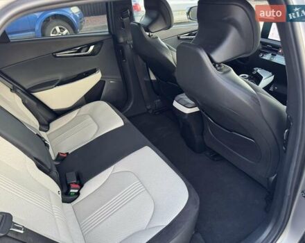 Сірий Кіа EV6, об'ємом двигуна 0 л та пробігом 9 тис. км за 35000 $, фото 24 на Automoto.ua