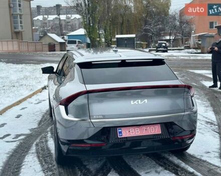 Серый Киа EV6, объемом двигателя 0 л и пробегом 38 тыс. км за 27499 $, фото 4 на Automoto.ua