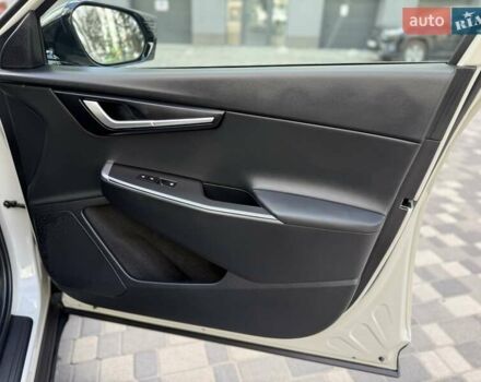 Серый Киа EV6, объемом двигателя 0 л и пробегом 10 тыс. км за 28500 $, фото 18 на Automoto.ua
