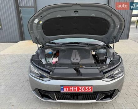 Сірий Кіа EV6, об'ємом двигуна 0 л та пробігом 9 тис. км за 27999 $, фото 131 на Automoto.ua