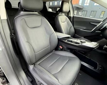 Сірий Кіа EV6, об'ємом двигуна 0 л та пробігом 9 тис. км за 27999 $, фото 104 на Automoto.ua