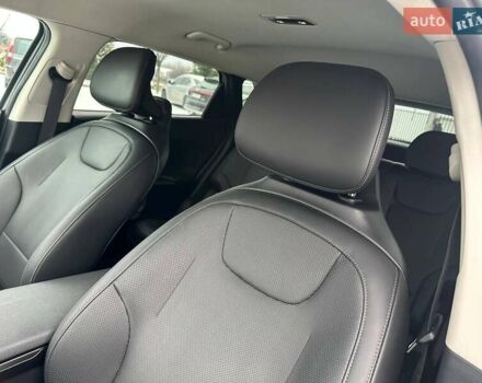 Серый Киа EV6, объемом двигателя 0 л и пробегом 38 тыс. км за 27499 $, фото 62 на Automoto.ua