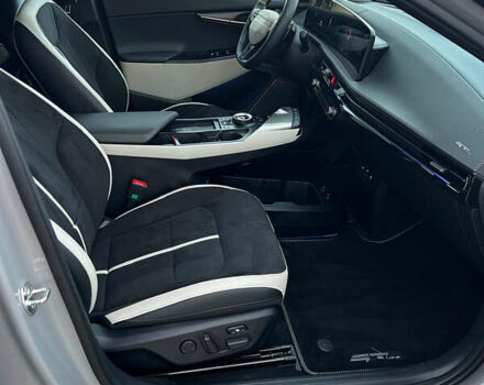 Сірий Кіа EV6, об'ємом двигуна 0 л та пробігом 1 тис. км за 38499 $, фото 74 на Automoto.ua